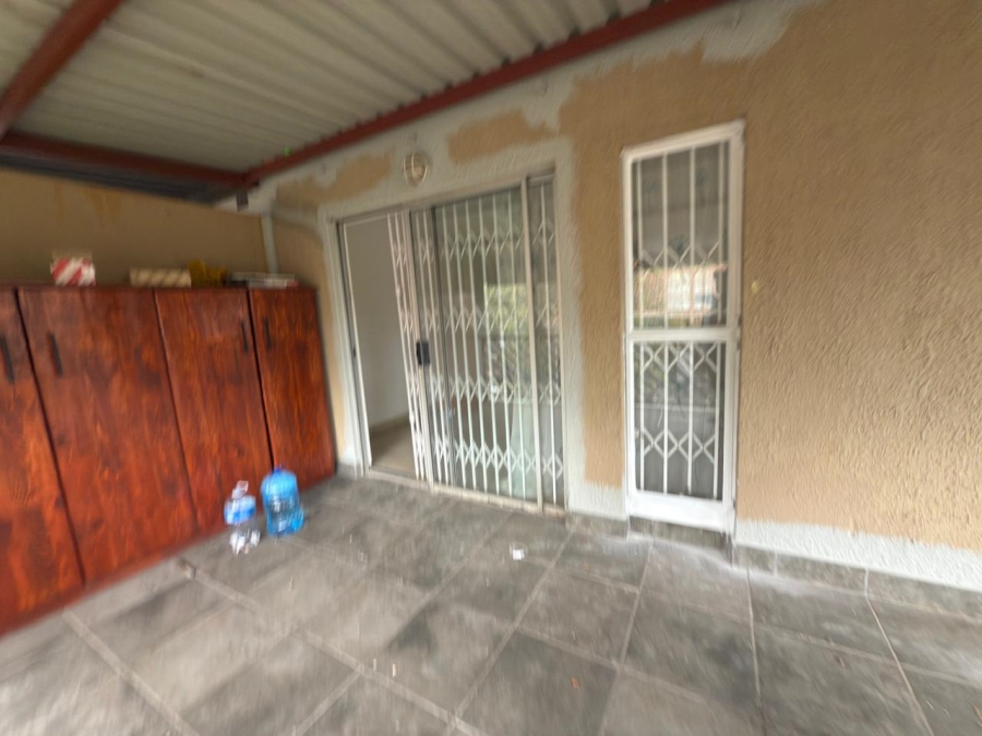 2 Bedroom Property for Sale in Safari Gardens North West